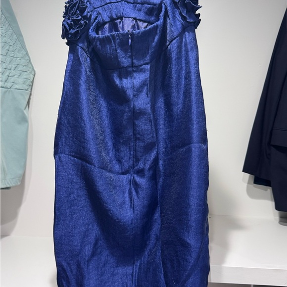 Elegant Blue Strapless Dress - Picture 3 of 4